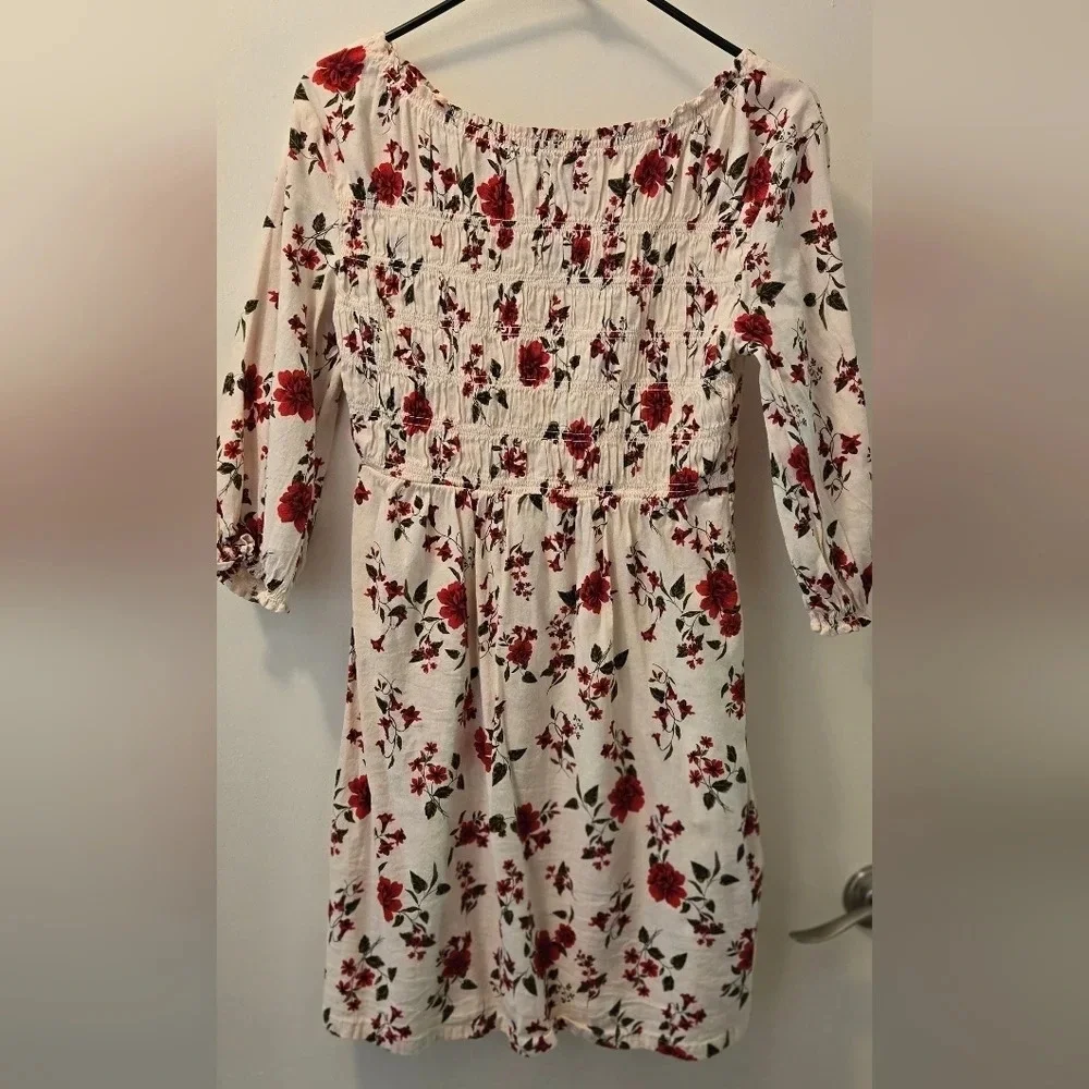 Girls Red Floral Smocked Dresses - Picture 3 of 5